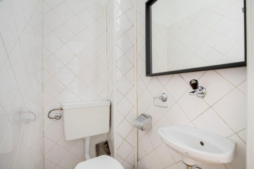 Alluring studio in Landstraße - Gallery - 11