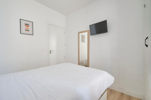 Double bed with cleaning service - Gallery - 18