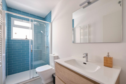 Double bed with cleaning service - Gallery - 9