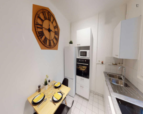 Inviting double bedroom in Parc-de-Montsouris - Gallery - 9