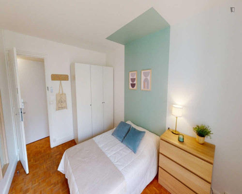 Neat double bedroom in 12th arrondissement