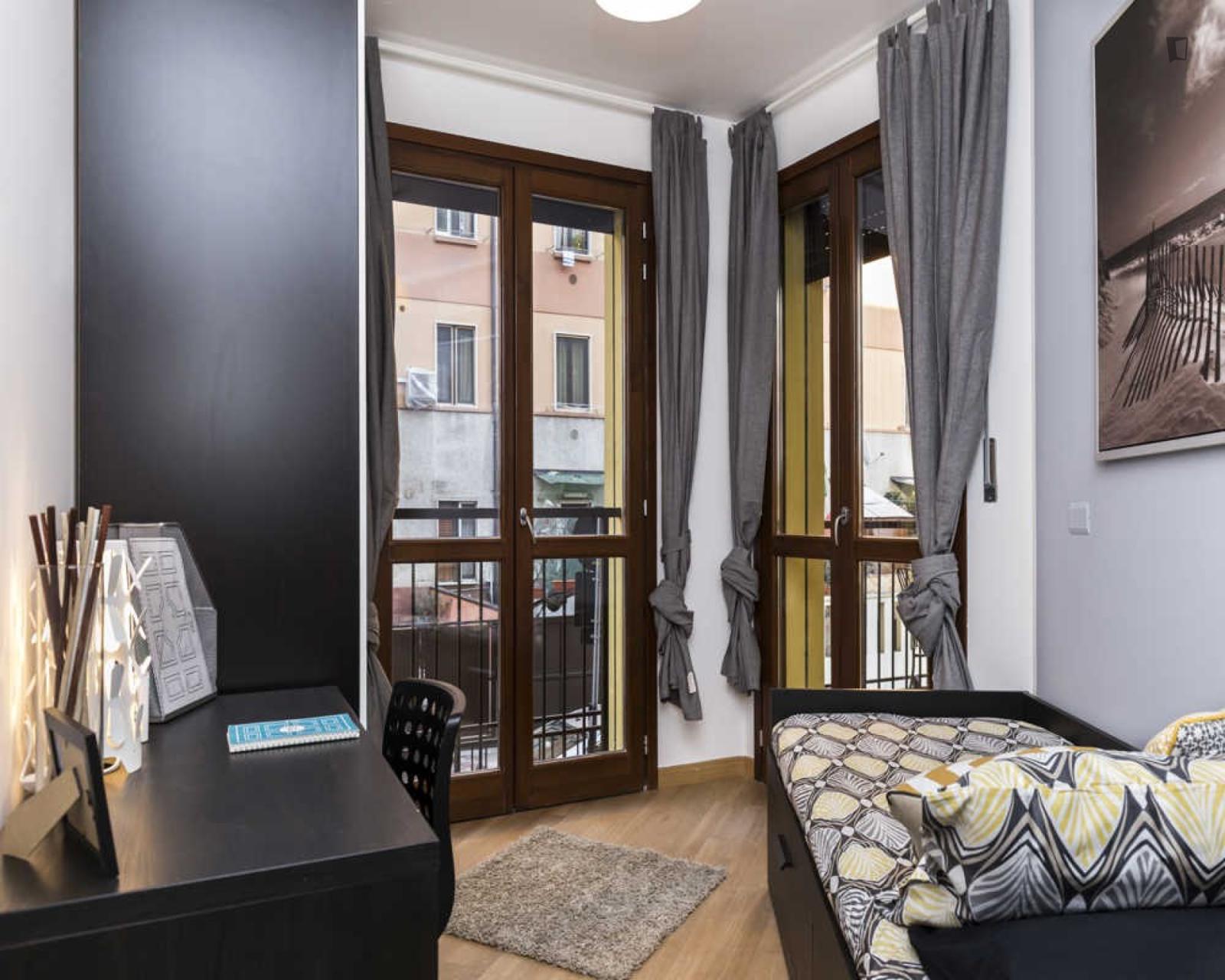 Bright Single Bedroom Near The Corvetto Subway Station - 1