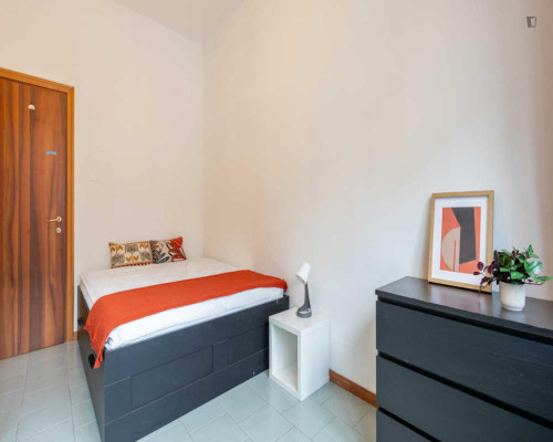 Inviting double bedroom near the LUM School of Management