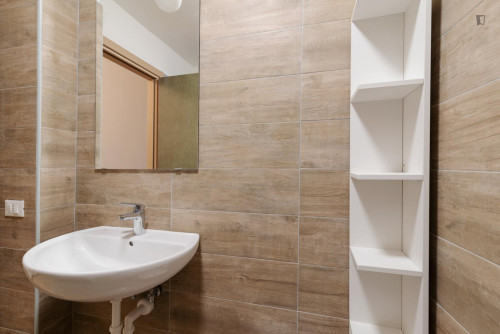 Neat and cosy double bedroom in Bicocca - Gallery - 9