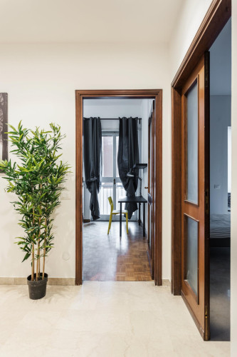 Welcoming double bedroom in Largo Augusto - Gallery - 13