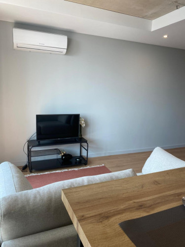 Modern Studio with a balcony close to Aveiro Train Station
