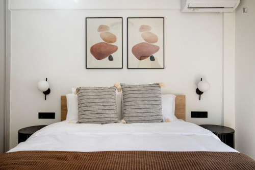 Bright 1-bedroom flat in Paleo Faliro