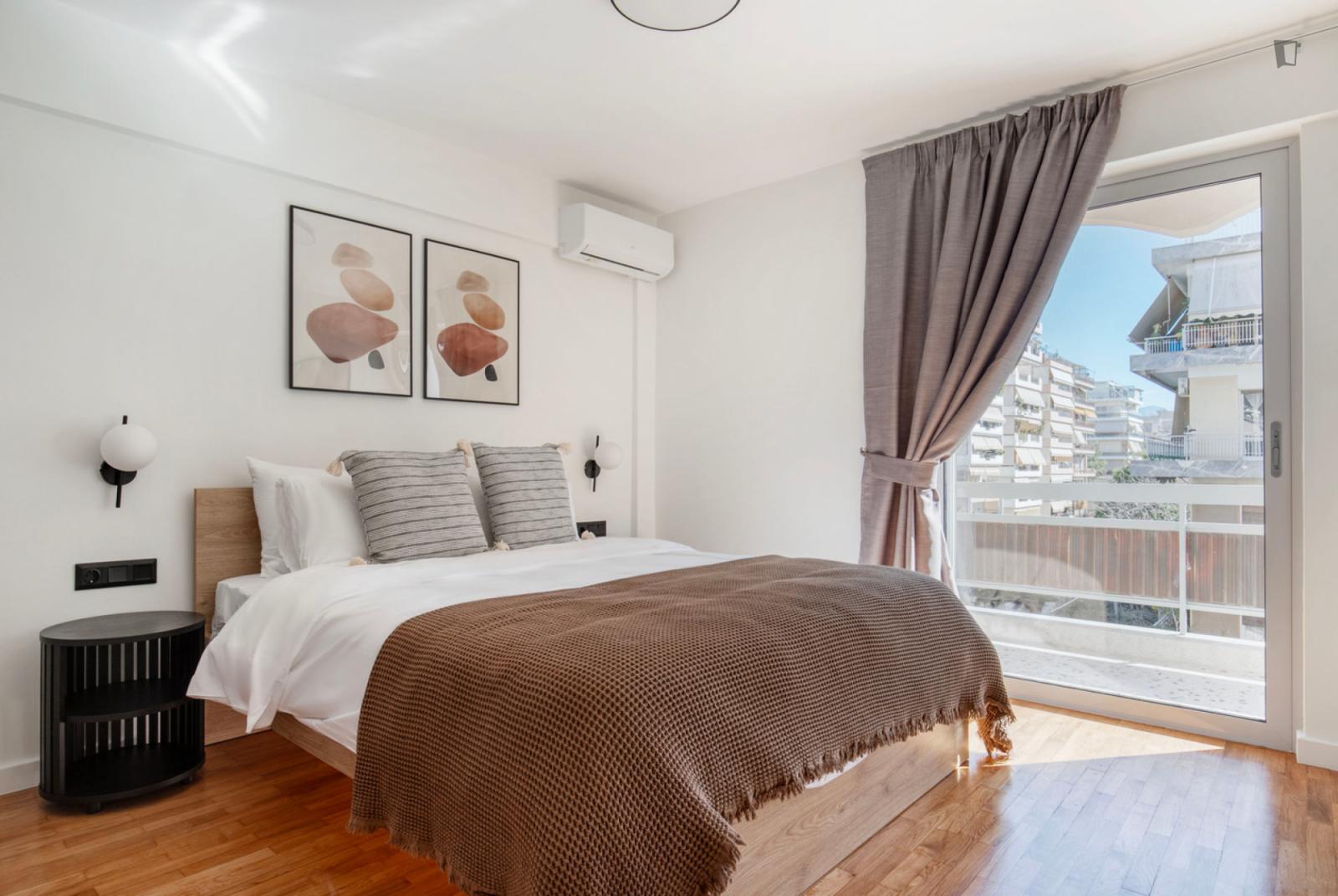 Bright 1-Bedroom Flat In Paleo Faliro - 1
