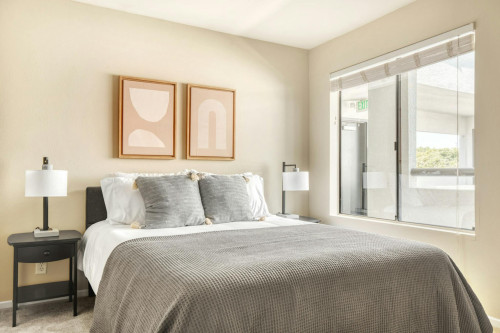 South San Fernando Boulevard, Burbank, CA - Gallery - 9