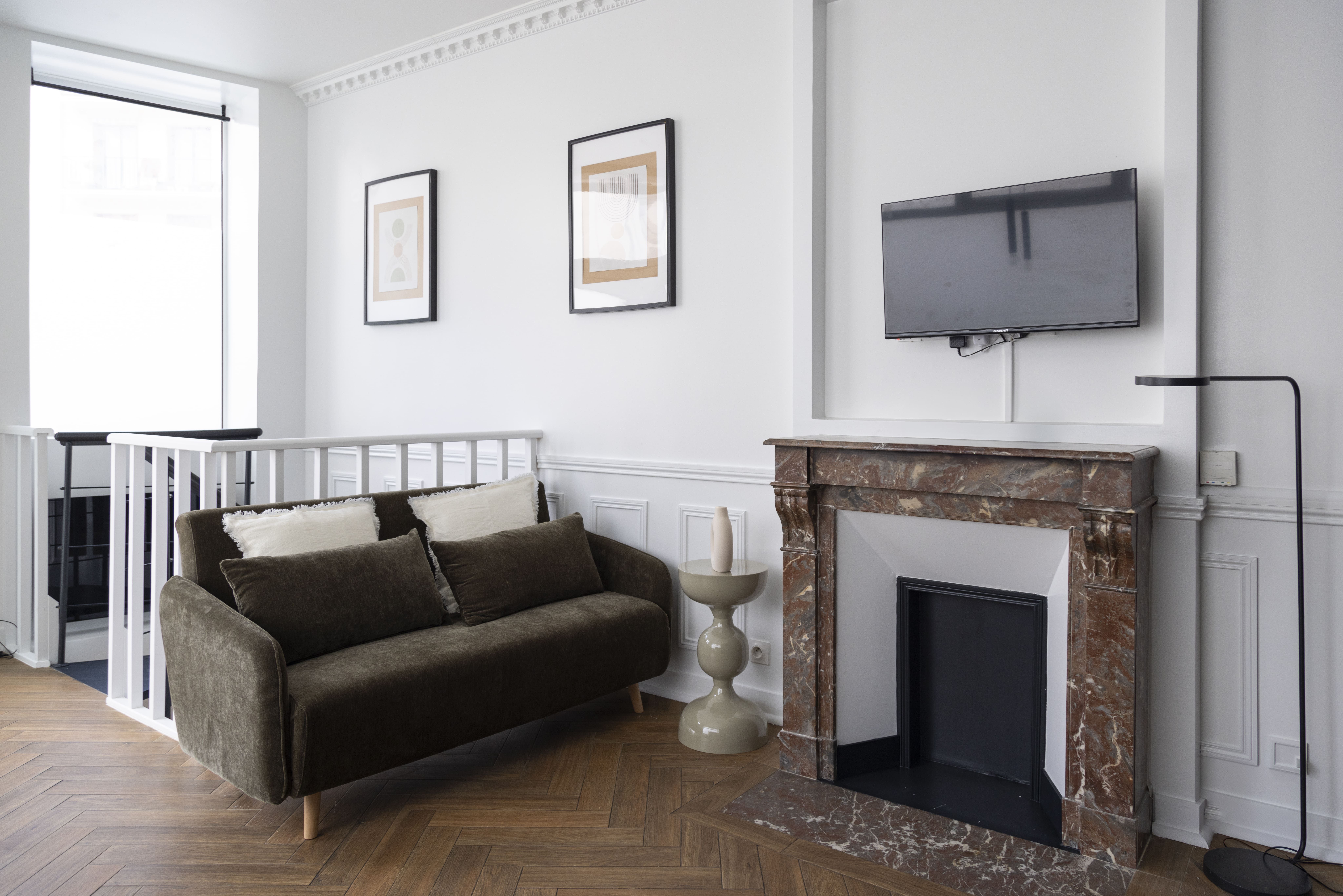 Nation · Cosy & Design · Metro 3 Min · 3-Bedroom - 16