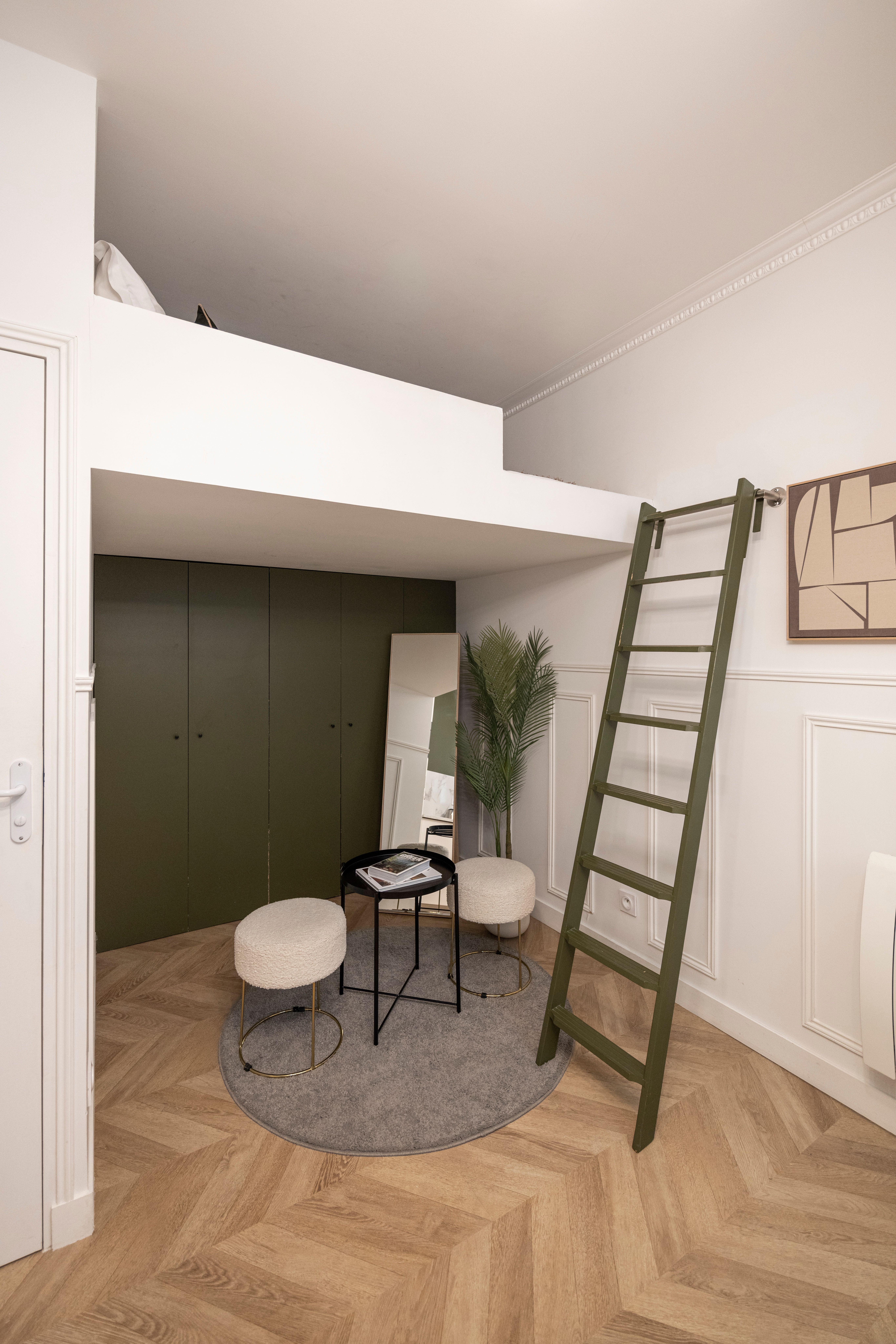 Pigalle · Design Studio With Loft Bed Métro 1mn - 3