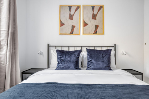 Stylish 2-Bedroom Apartment in Batignolles, Paris - Gallery - 13