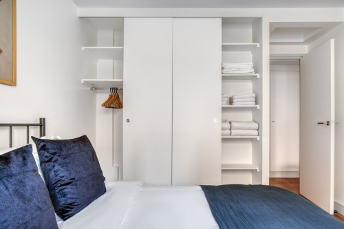 Stylish 2-Bedroom Apartment in Batignolles, Paris - Gallery - 16