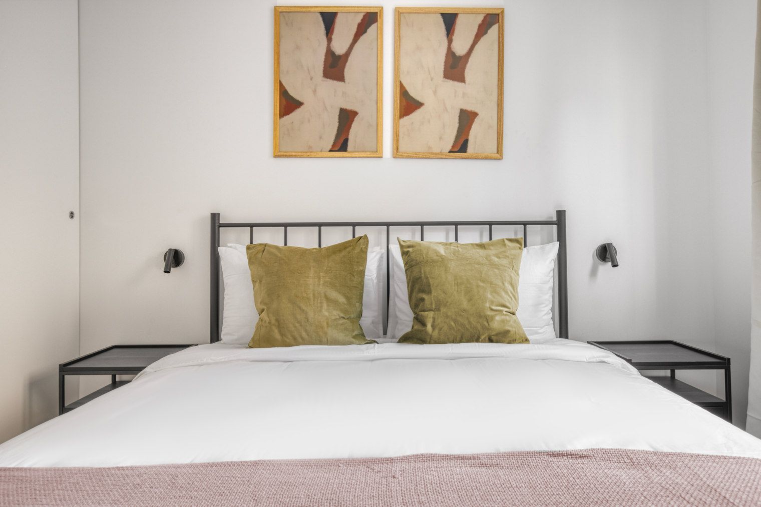 Stylish 2-Bedroom Apartment In Batignolles, Paris - 14