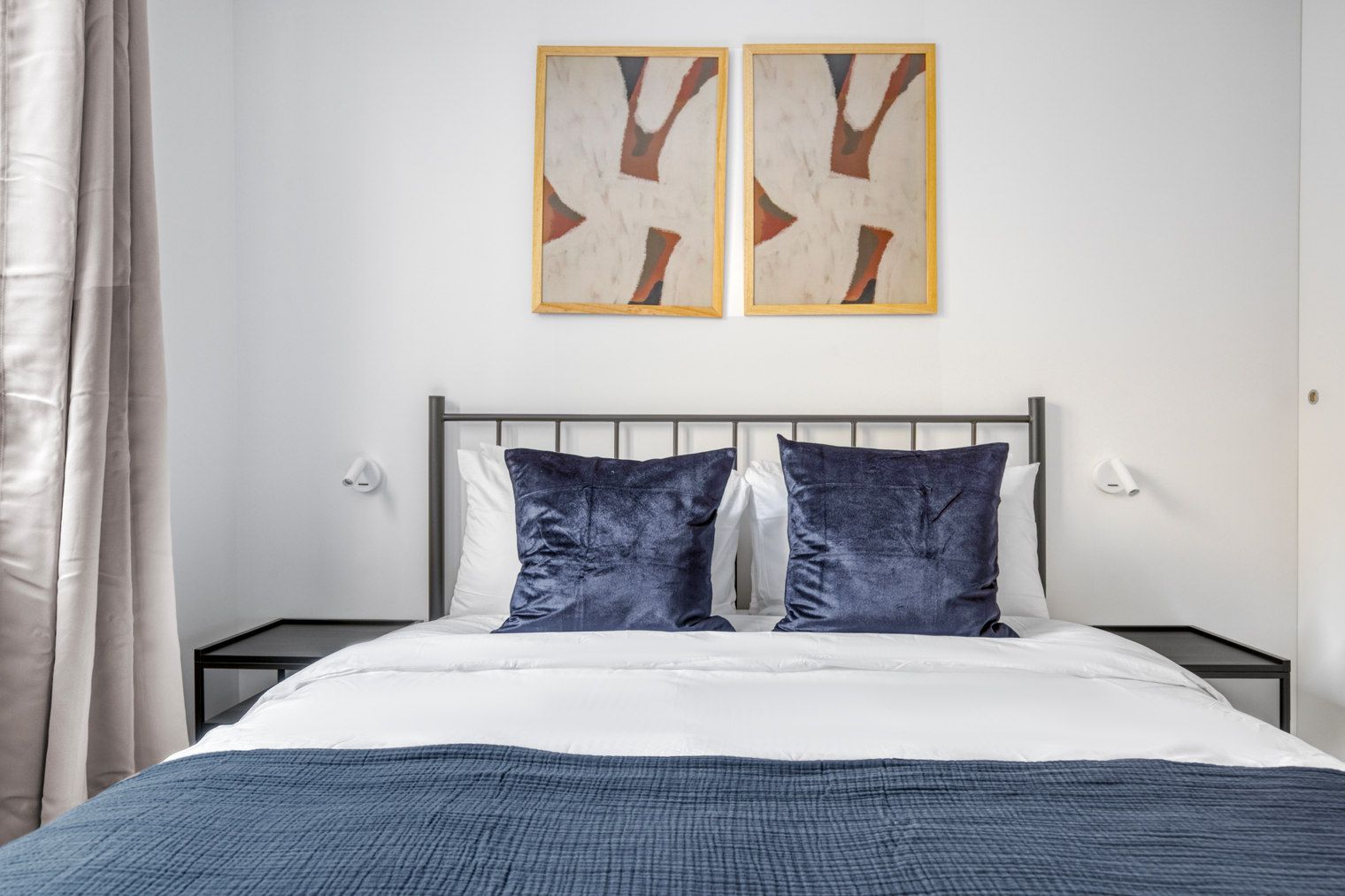 Stylish 2-Bedroom Apartment In Batignolles, Paris - 12