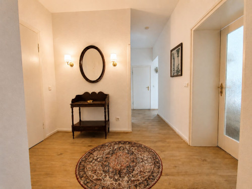 Spacious, Fully Furnished Apartment in Düsseldorf-Düsseltal near Schillerplatz – Balcony, Comfort, and Classic Charm