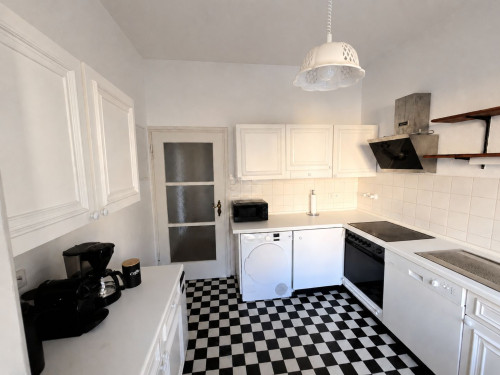 Spacious, Fully Furnished Apartment in Düsseldorf-Düsseltal near Schillerplatz – Balcony, Comfort, and Classic Charm - Gallery - 5