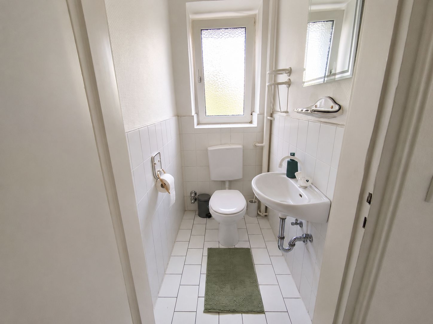 Spacious, Fully Furnished Apartment In Düsseldorf-Düsseltal Near Schillerplatz – Balcony, Comfort, A - 4