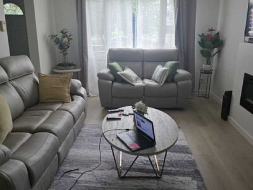 Cozy & Welcoming Edmonton Homestay  - Gallery - 5