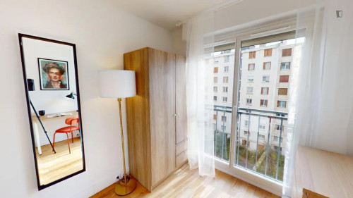 Spacious double bedroom in the Beaugrenelle district