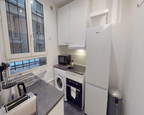 Snug double bedroom in 18th arrondissement - Gallery - 6