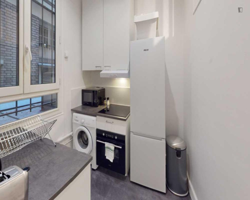 Snug double bedroom in 18th arrondissement - Gallery - 7