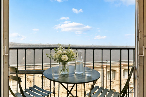 Cardinal Suite: Studio with a panoramic balcony