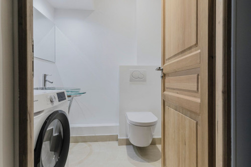 Chic 2-Bedroom Apartment in Vibrant Odéon! - Gallery - 5