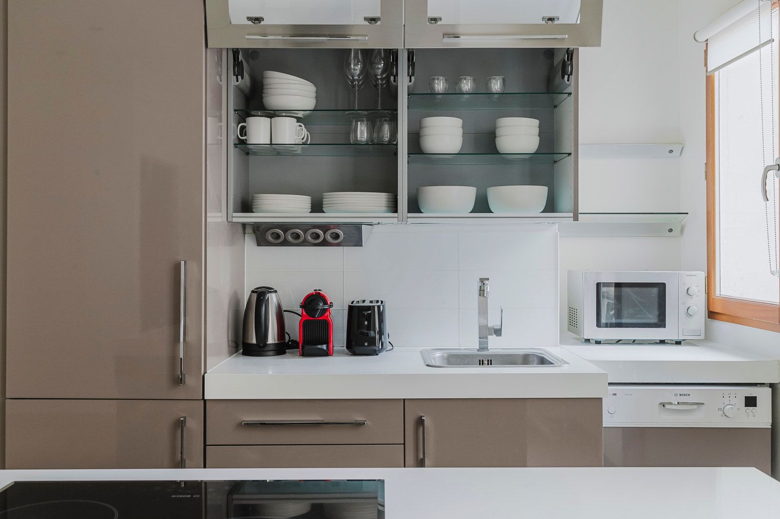 Chic 2-Bedroom Apartment In Vibrant Odéon! - 16