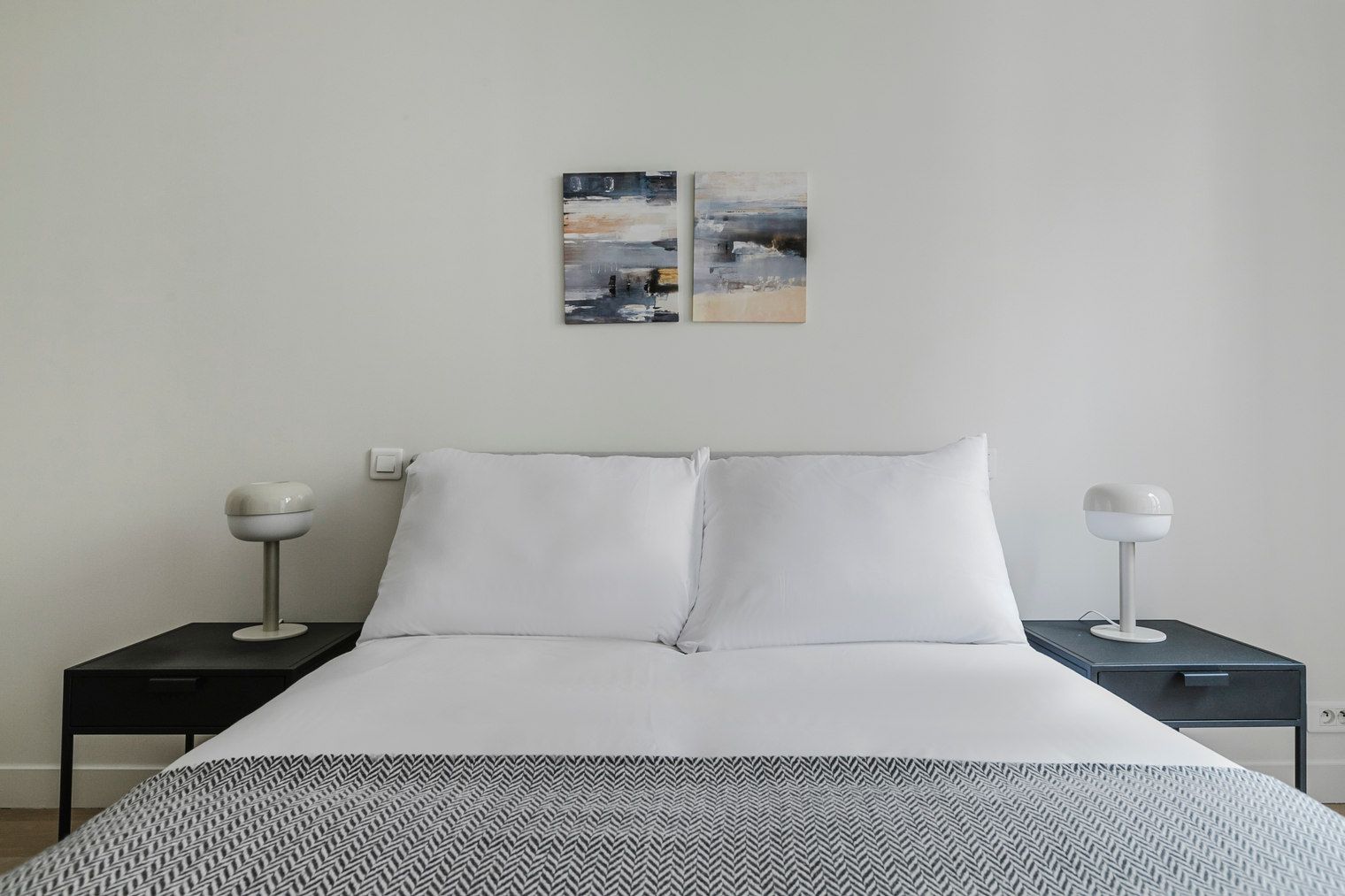 Chic 2-Bedroom Apartment In Vibrant Odéon! - 14