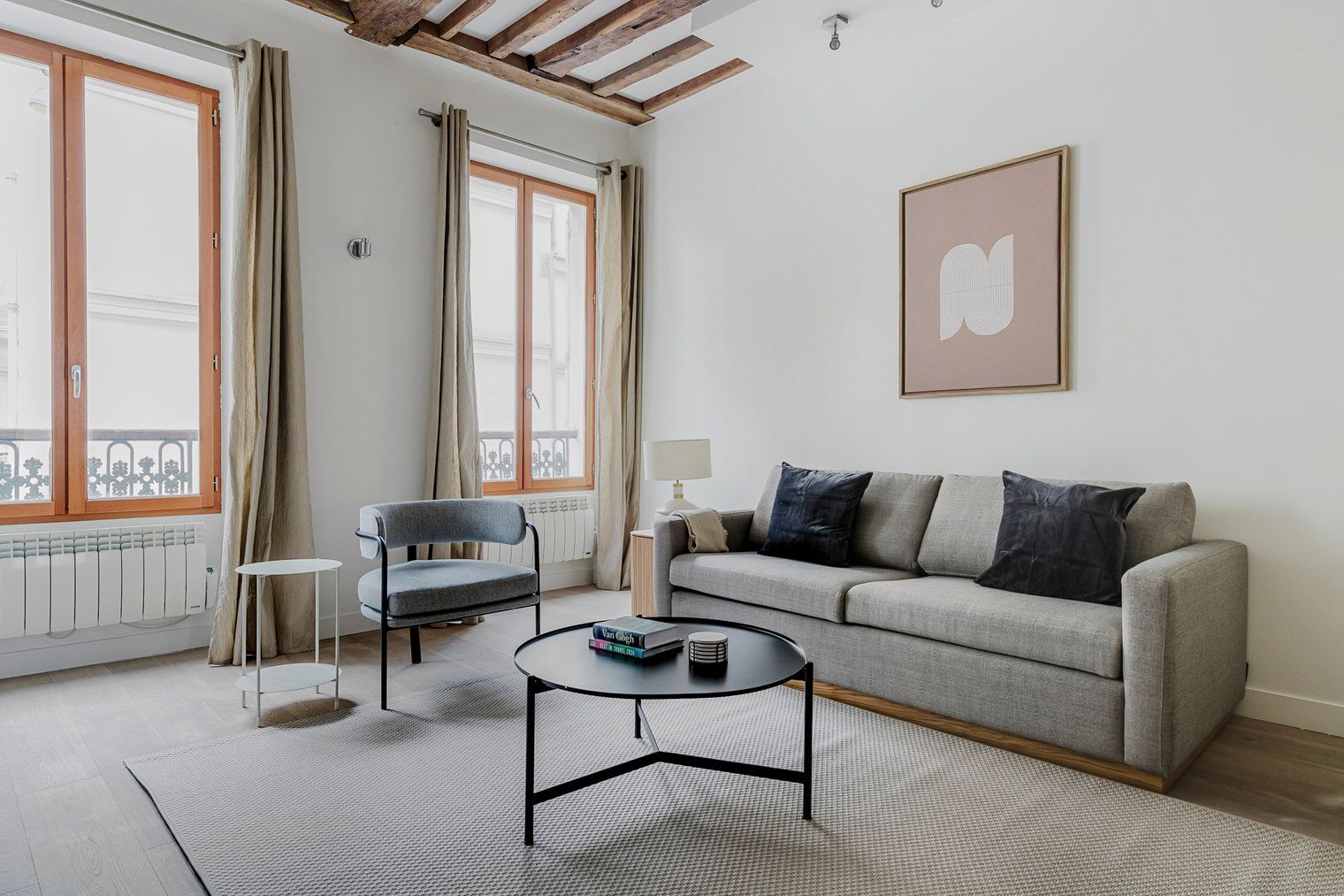 Chic 2-Bedroom Apartment In Vibrant Odéon! - 23
