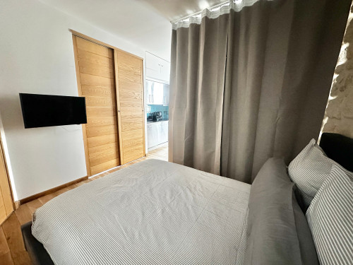 Charming Studio with Sleeping Area – Champs-Élysées / Golden Triangle - Gallery - 10