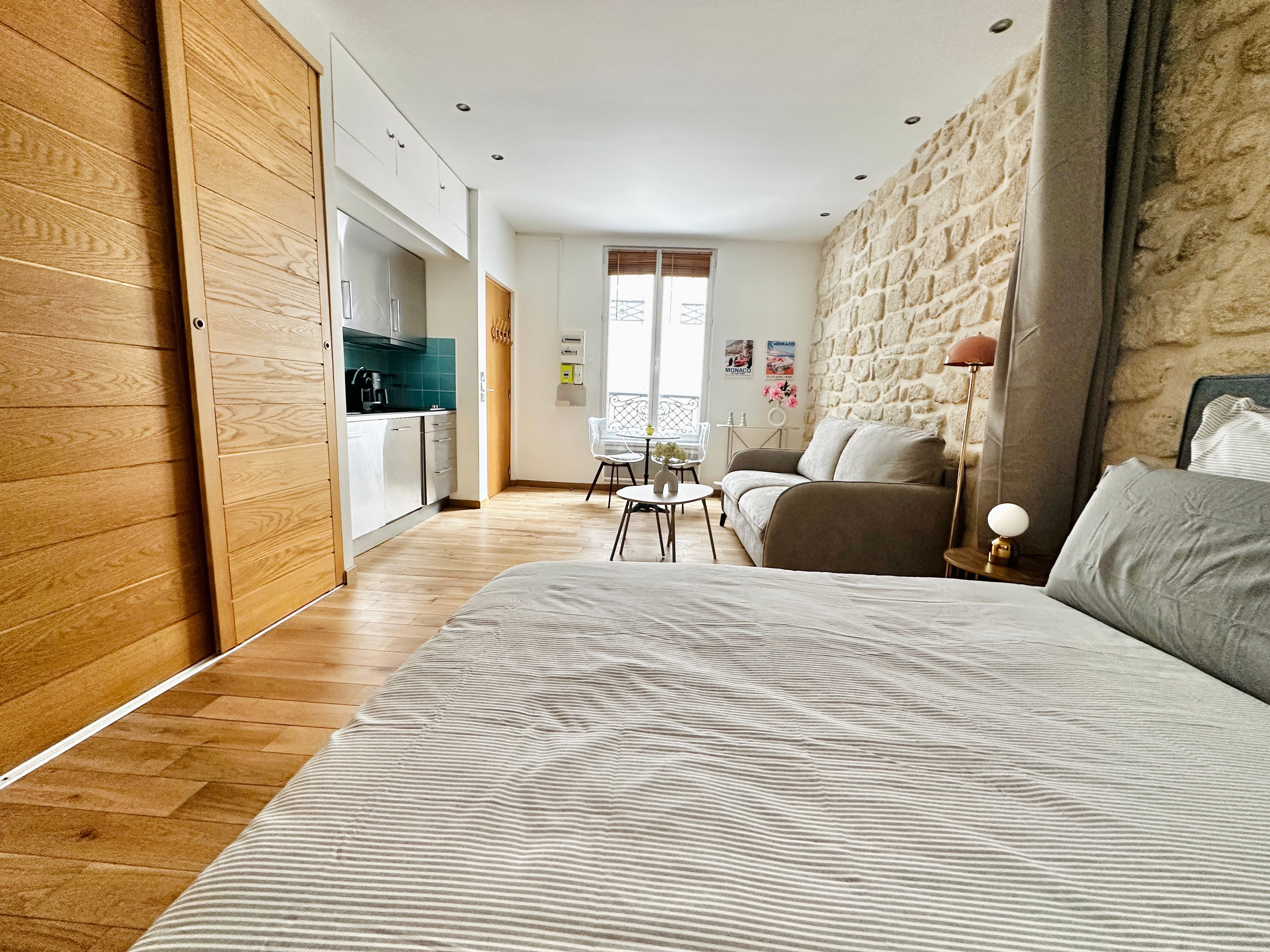 Charming Studio With Sleeping Area – Champs-Élysées / Golden Triangle - 5
