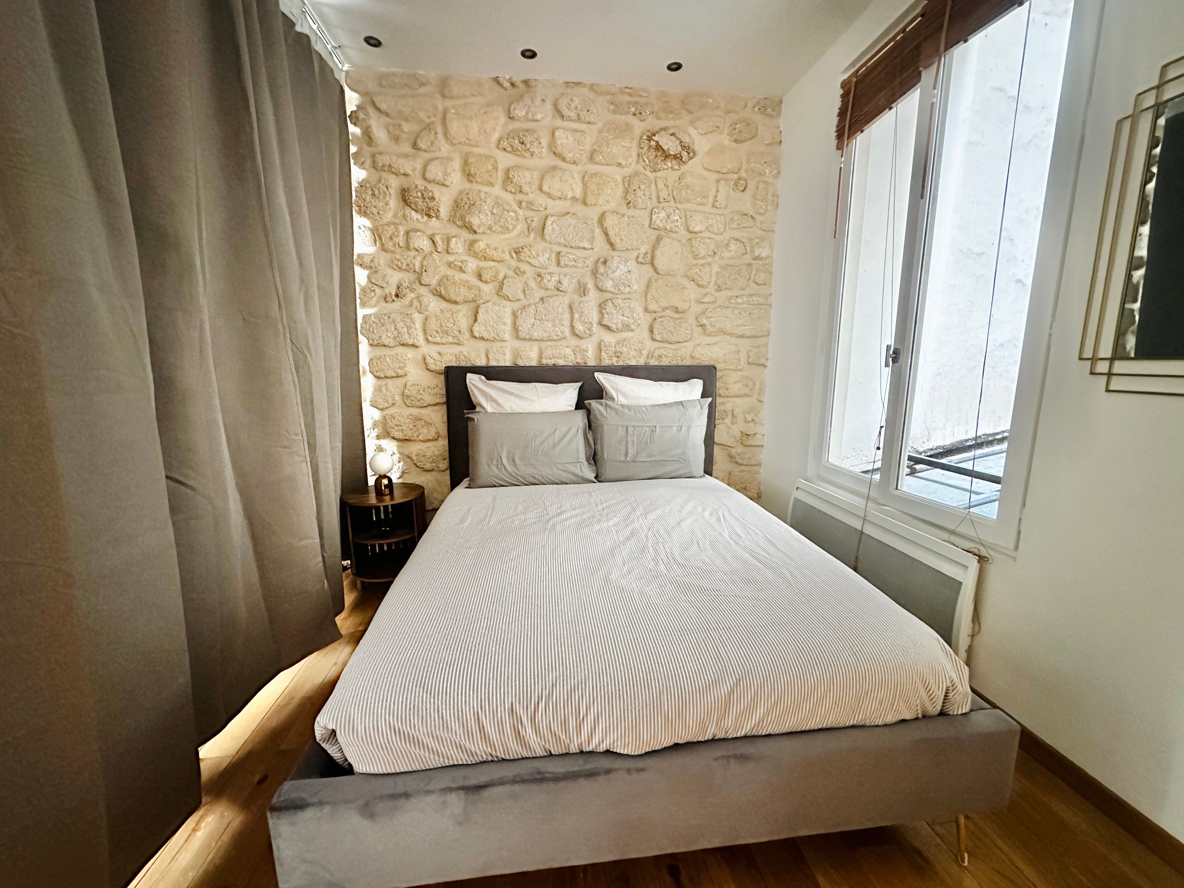 Charming Studio With Sleeping Area – Champs-Élysées / Golden Triangle - 6