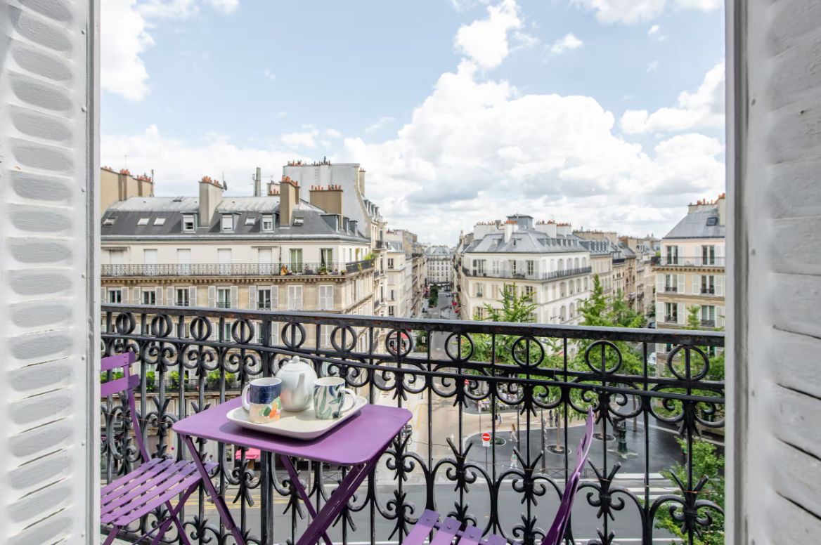 Top Floor Apartment With View - 7