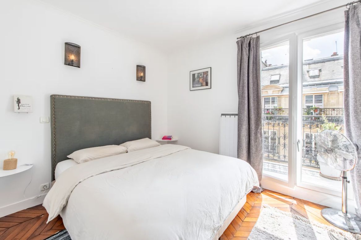 Top Floor Apartment With View - 13