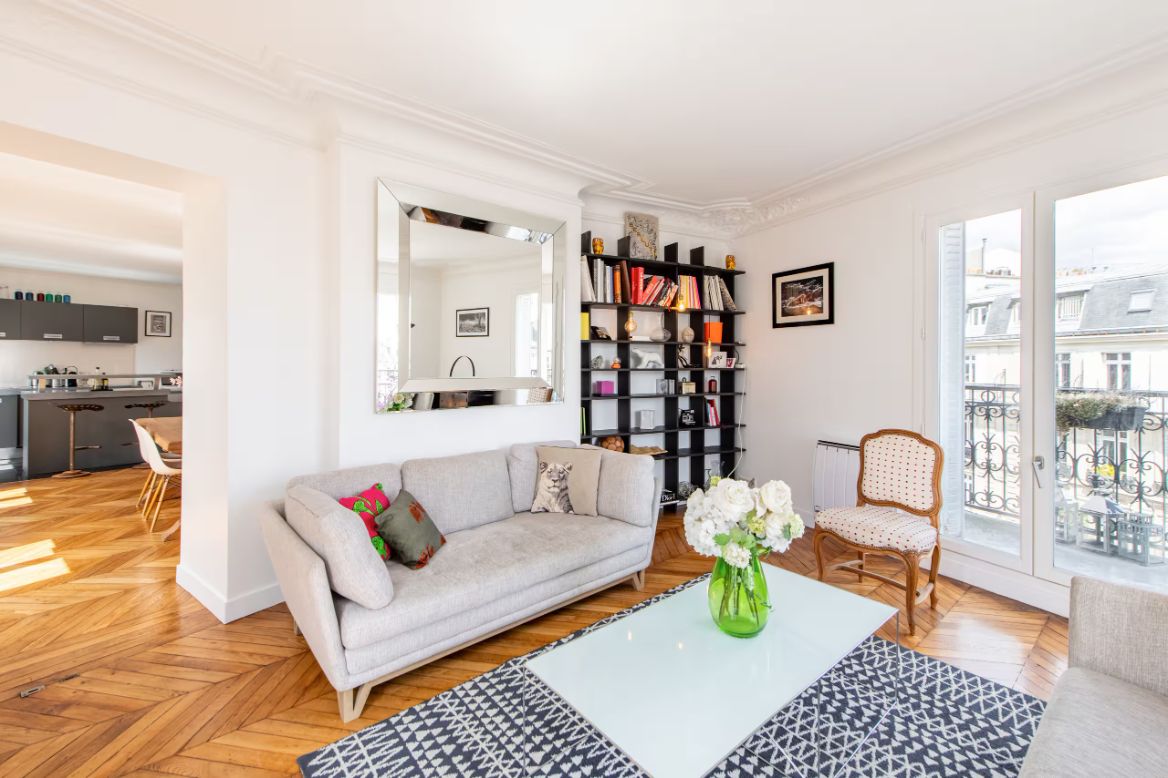 Top Floor Apartment With View - 23