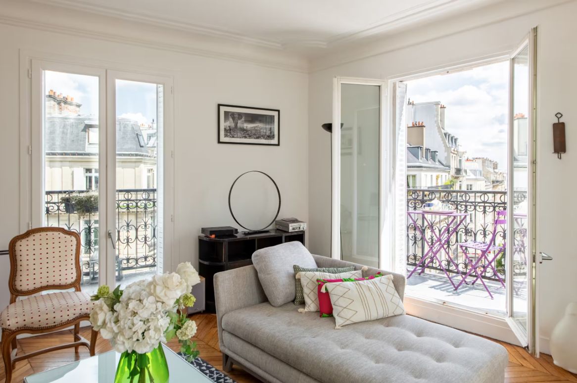 Top Floor Apartment With View - 26