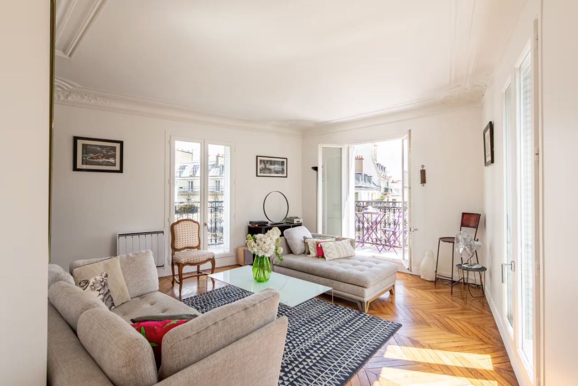 Top Floor Apartment With View - 24