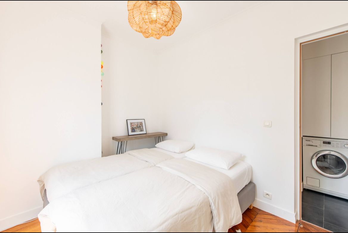 Top Floor Apartment With View - 10