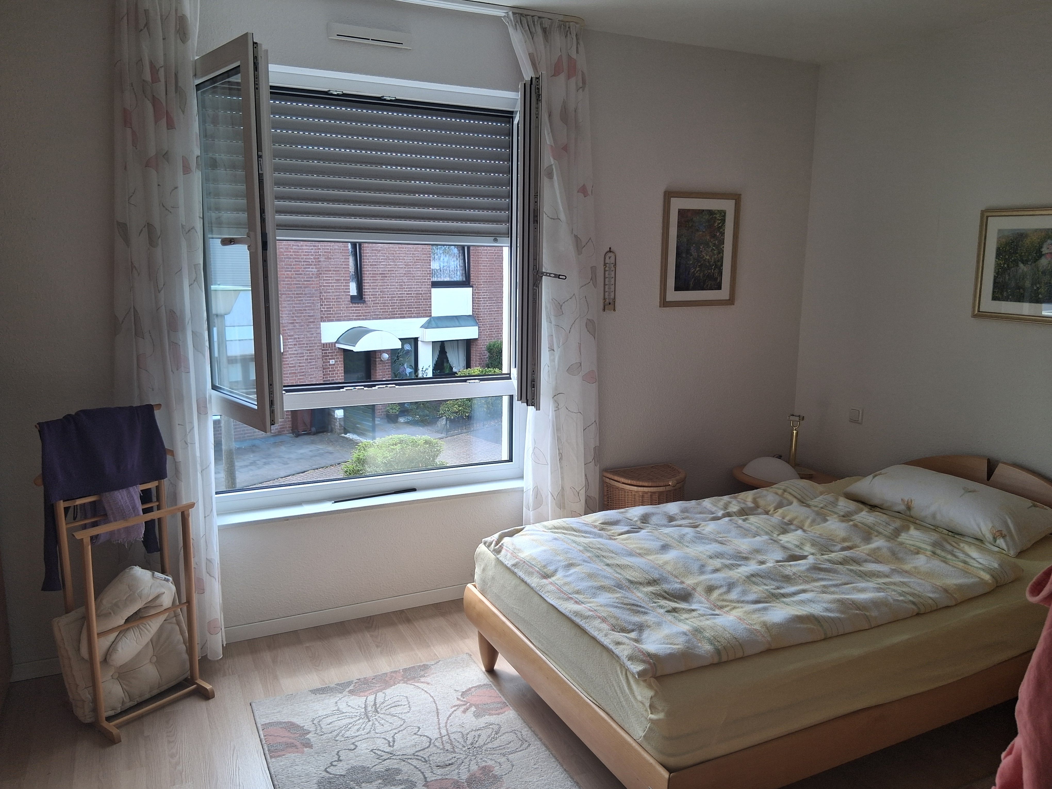 Modern, Bright, Quiet 2-Room Apartment With Kitchen, Balcony, Underground Parking Space (up To 4.50 - 4
