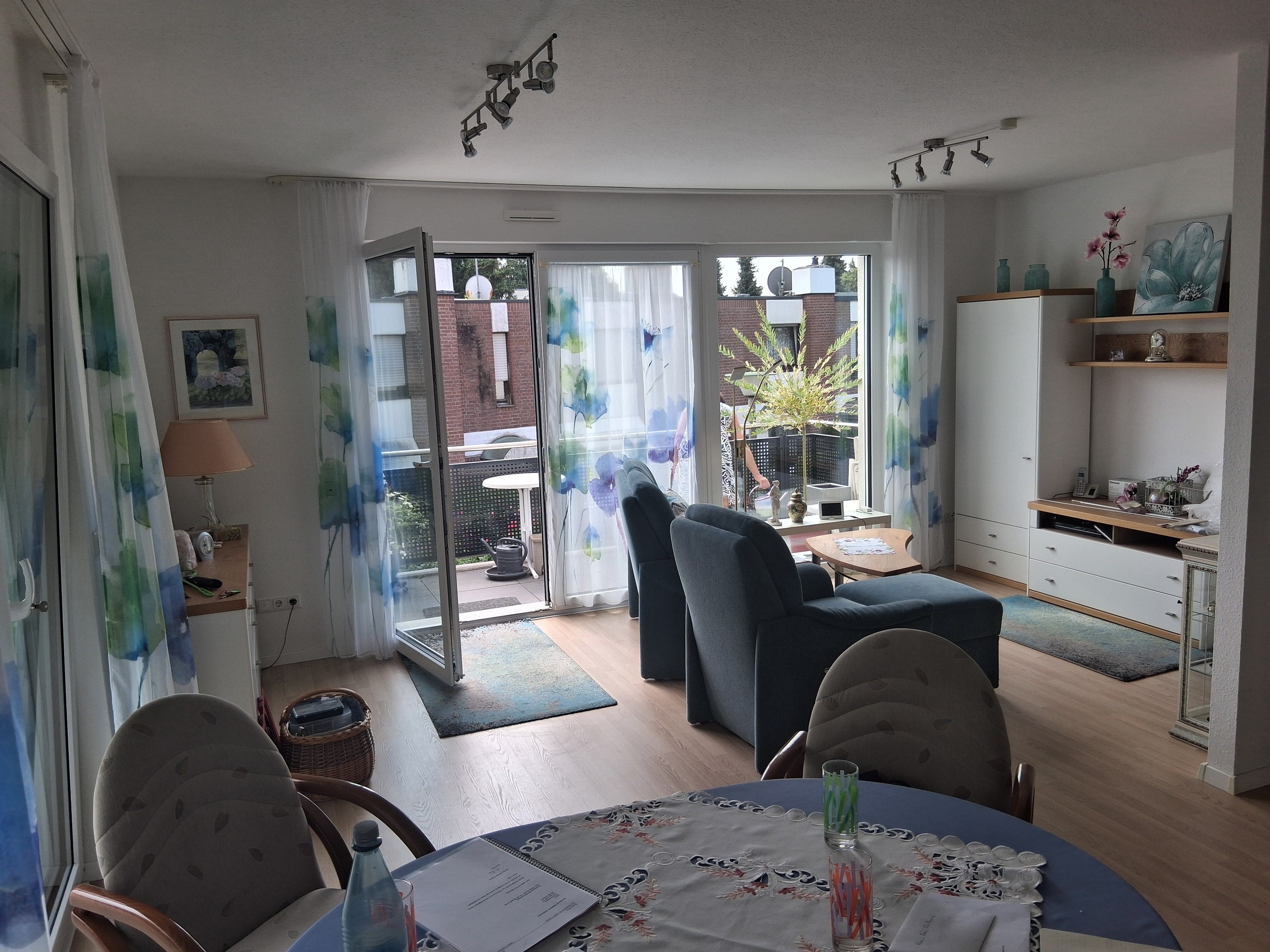 Modern, Bright, Quiet 2-Room Apartment With Kitchen, Balcony, Underground Parking Space (up To 4.50 - 7