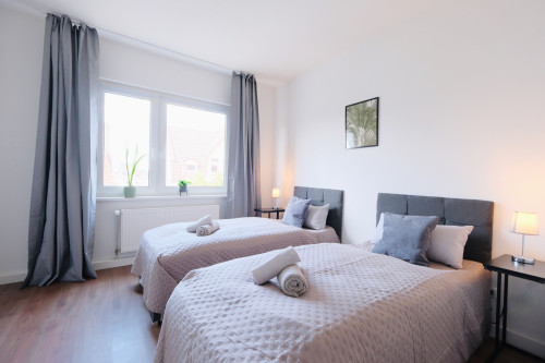 Stylish 2-Room Apartment with Balcony in Seelze – 12 Min. to Hanover Central Station - Gallery - 17