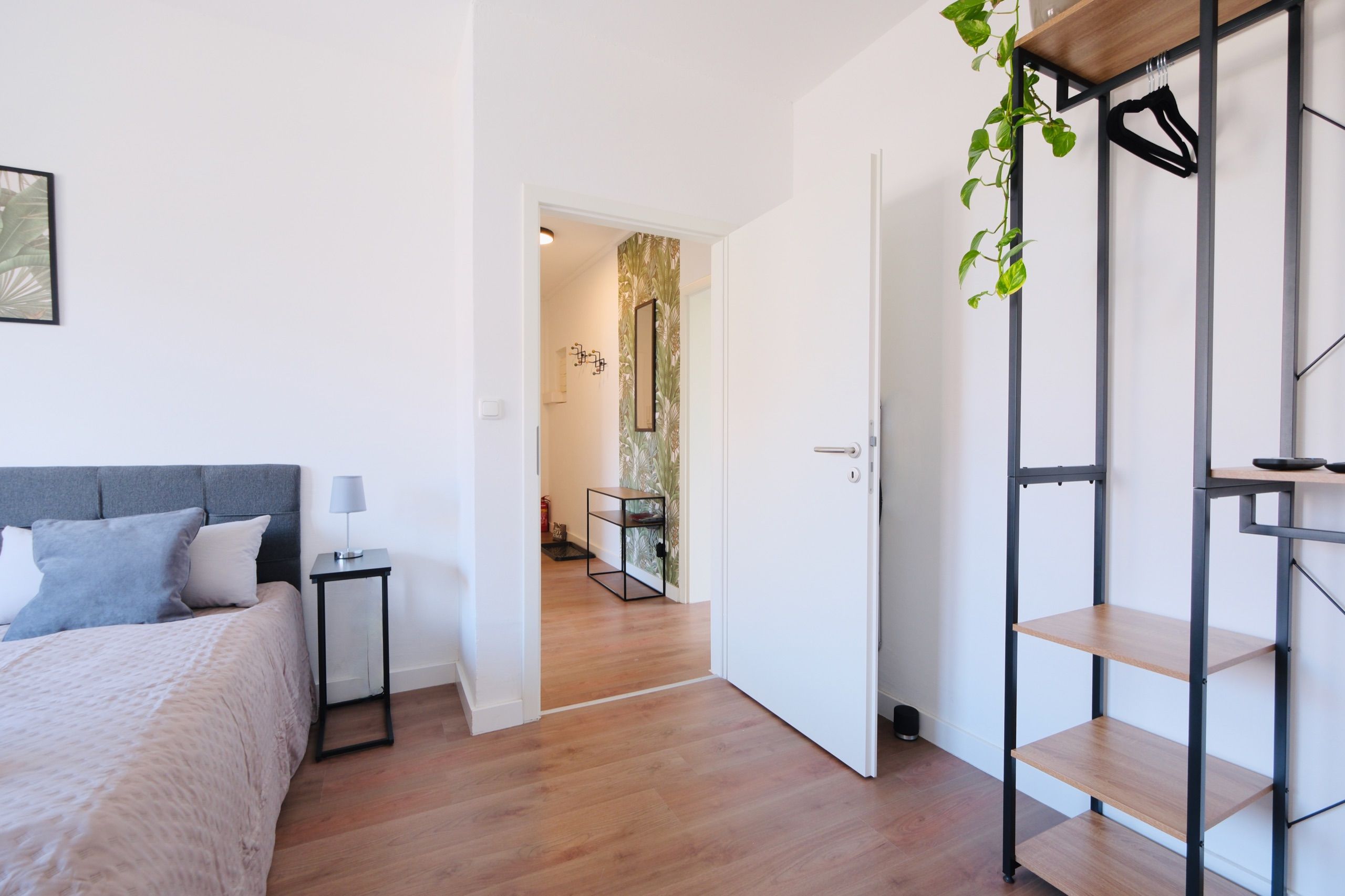 Stylish 2-Room Apartment With Balcony In Seelze – 12 Min. To Hanover Central Station - 11