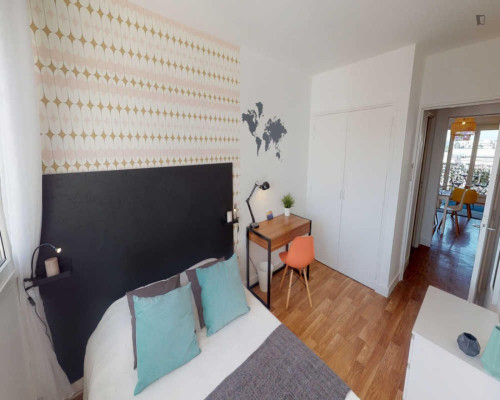 Stupendous double bedroom in Clichy
