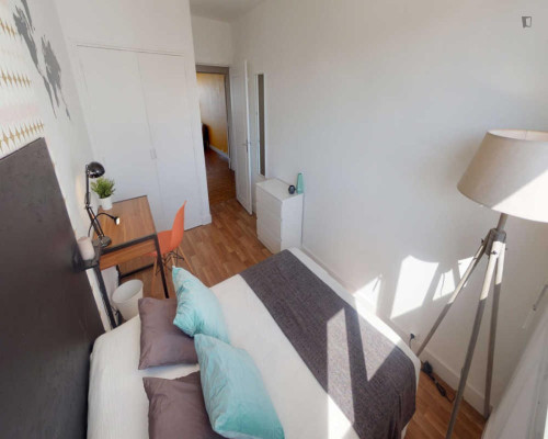 Stupendous double bedroom in Clichy