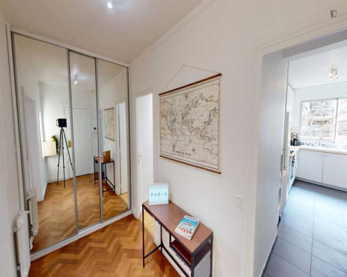 Alluring double bedroom in Ternes - Gallery - 15
