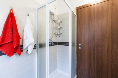 Inviting double bedroom near the Corvetto subway station - Gallery - 12