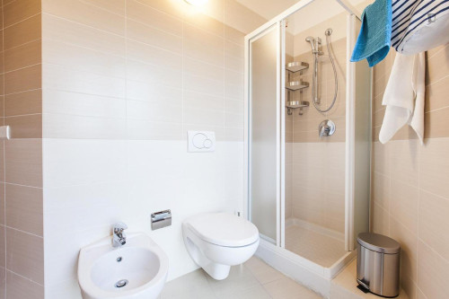 Inviting double bedroom near the Corvetto subway station - Gallery - 9