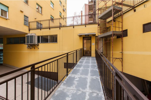 Inviting double bedroom near the Corvetto subway station